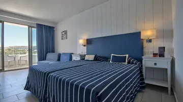 db Seabank Resort + Spa