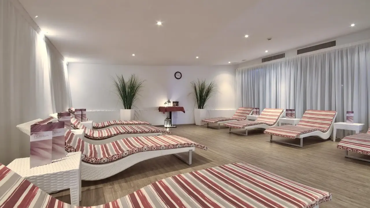 db Seabank Resort + Spa