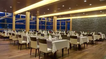db Seabank Resort & Spa