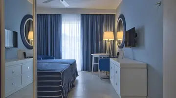db Seabank Resort + Spa