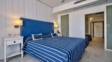 db Seabank Resort + Spa