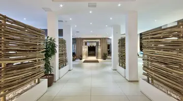 db Seabank Resort & Spa