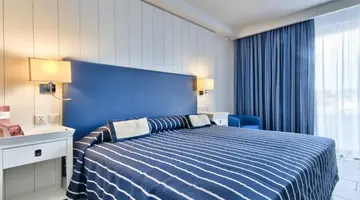 db Seabank Resort & Spa