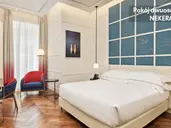 De Bonart Naples, Curio Collection by Hilton