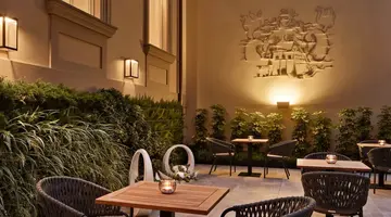 De Bonart Naples, Curio Collection by Hilton