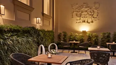 De Bonart Naples, Curio Collection by Hilton