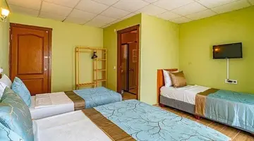 De Mare Family Hotel