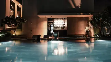 DECEMBER HOTEL