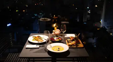 DECEMBER HOTEL