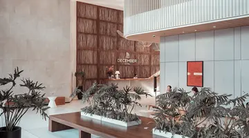 DECEMBER HOTEL