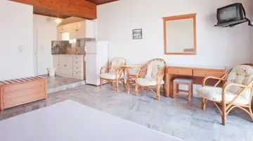 Dedalos Beach Hotel