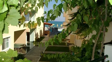 Dedalos Beach Hotel