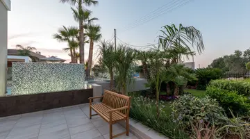DEDALOS HOTEL