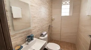 Del Mar Apartments