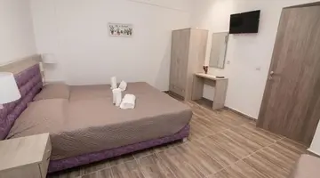 Del Mar Apartments