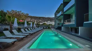 Del Mar Apartments