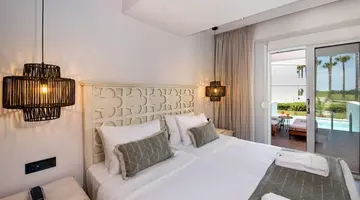 DELFINA TROPIC BEACH
