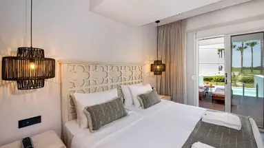 DELFINA TROPIC BEACH