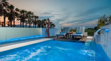 DELFINA TROPIC BEACH