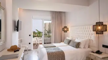 DELFINA TROPIC BEACH