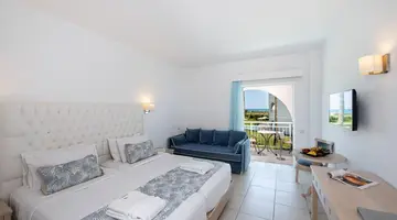 DELFINA TROPIC BEACH