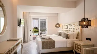 DELFINA TROPIC BEACH