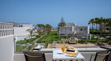 DELFINA TROPIC BEACH