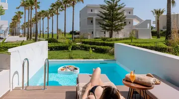 DELFINA TROPIC BEACH