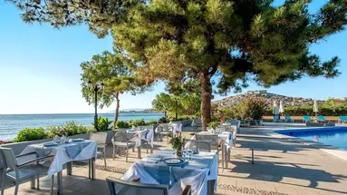 Delfinia Beach & Bungalows