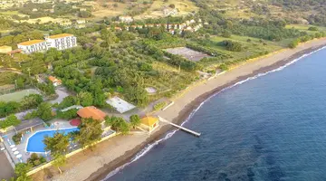 Delfinia Beach & Bungalows
