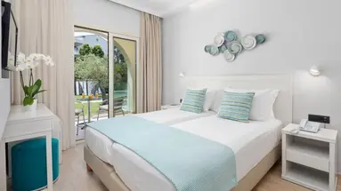 DELFINIA HOTEL