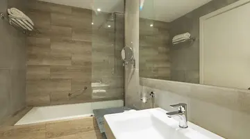 Delfinia Hotel
