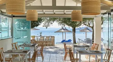Delfinia Hotel