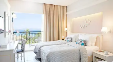 DELFINIA HOTEL