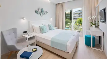 DELFINIA HOTEL