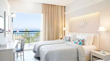 DELFINIA HOTEL