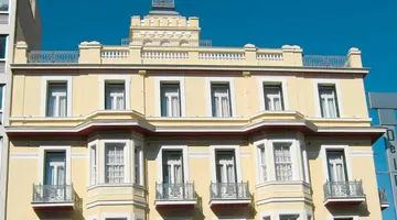 Delphi Art Hotel