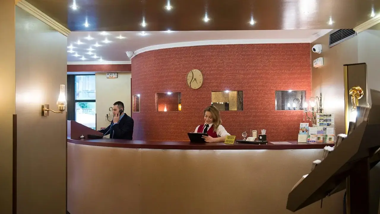 Delphi Art Hotel