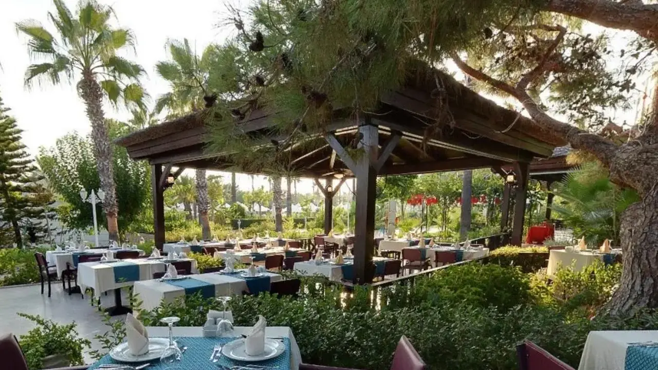 Delphin Be Grand Resort