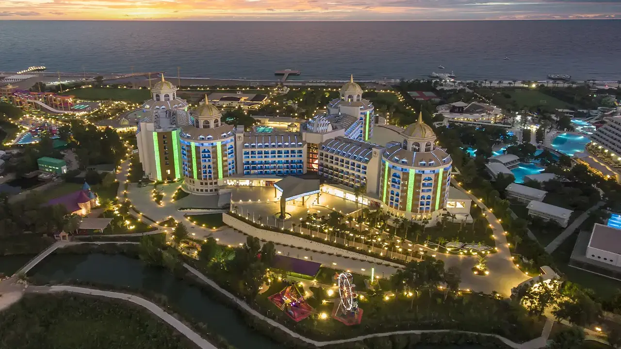 Delphin Be Grand Resort