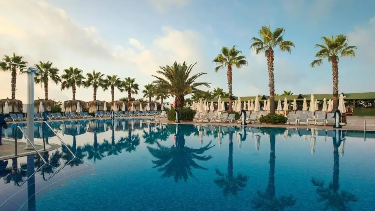 DELPHIN BOTANIK HOTEL RESORT