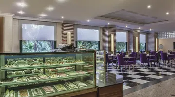 DELPHIN DELUXE RESORT