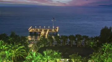 DELPHIN DELUXE RESORT