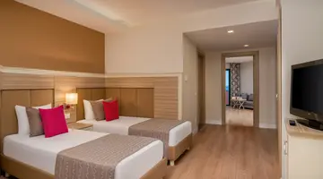 DELPHIN DELUXE RESORT