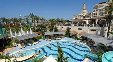 DELPHIN DIVA