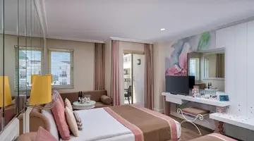 DELPHIN DIVA