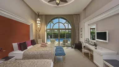 Delphin Imperial Lara