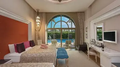 Delphin Imperial Lara