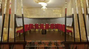 DELPHIN IMPERIAL LARA