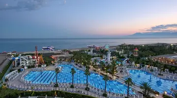 DELPHIN IMPERIAL LARA